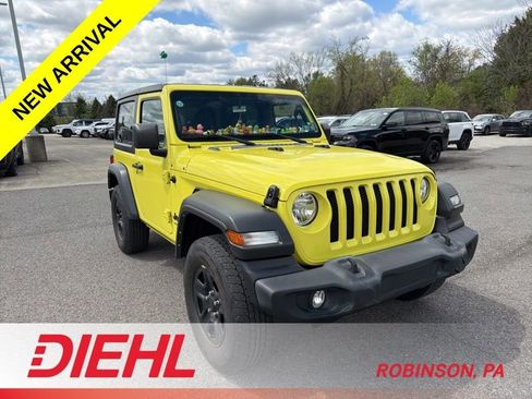 Used 2022 Jeep Wrangler Sport AWD/4WD image 3