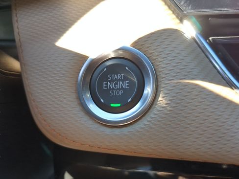 Used 2025 Chevrolet Equinox ACTIV w/ Convenience Package III image 59