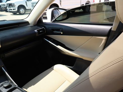 Used 2015 Lexus IS 250 RWD image 23
