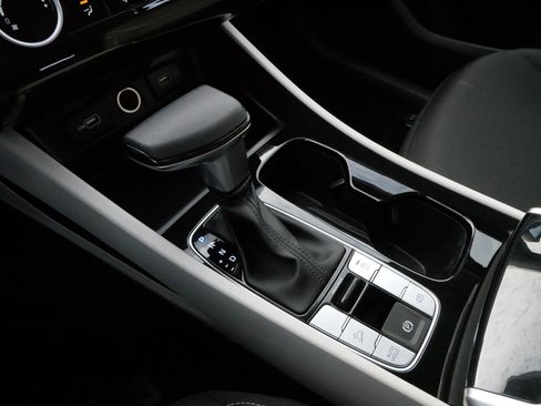 Used 2022 Hyundai Tucson SE image 24