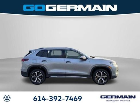 New 2026 Volkswagen Tiguan SE image 7