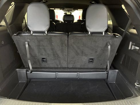 Used 2025 Ford Explorer ST-Line w/ ST-Line Street Pack image 27