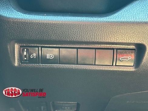 Used 2022 Toyota RAV4 XLE w/ Convenience Package AWD/4WD image 32