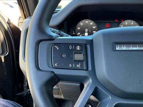 Used 2025 Land Rover Defender 130 S image 20