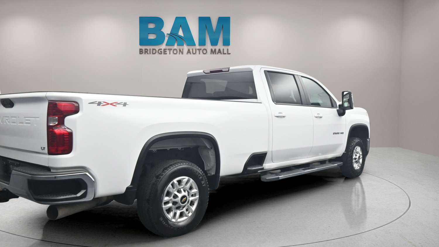 Used 2025 Chevrolet Silverado 2500 LT w/ Convenience Package AWD/4WD image 6