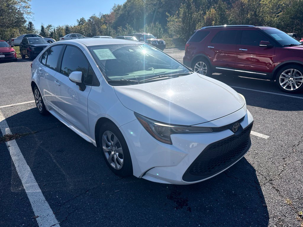 Used 2020 Toyota Corolla LE FWD image 1