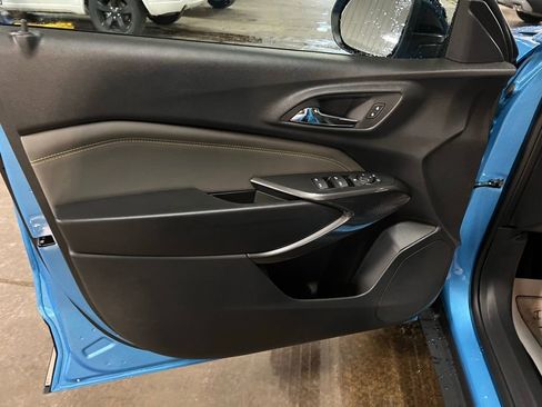 New 2026 Chevrolet Trax ACTIV w/ Sunroof Package FWD image 24