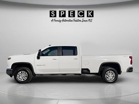 Used 2024 Chevrolet Silverado 3500 LT w/ Convenience Package image 3