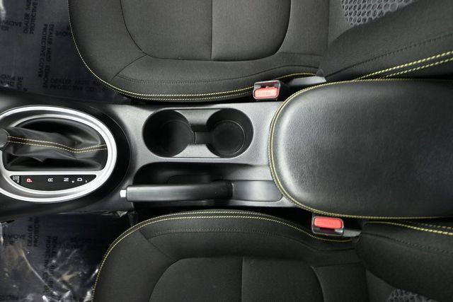 Used 2015 Kia Soul + FWD image 24