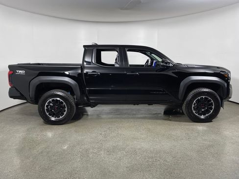 New 2026 Toyota Tacoma TRD Off-Road image 2