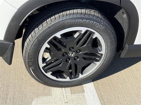 New 2026 Honda Pilot Touring image 5