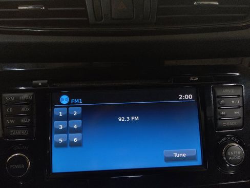 Used 2025 Nissan Sentra SV FWD image 25
