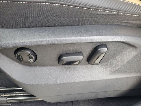 Used 2022 Volkswagen Atlas Cross Sport SE image 20