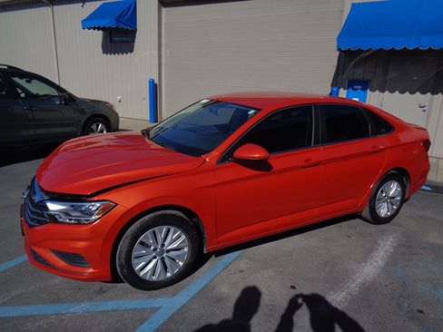 Used 2020 Volkswagen Jetta S w/ Driver Assistance Package image 2