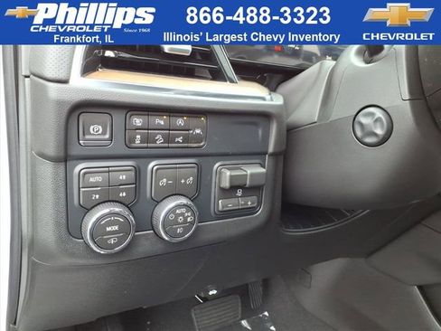 New 2026 Chevrolet Suburban High Country image 12