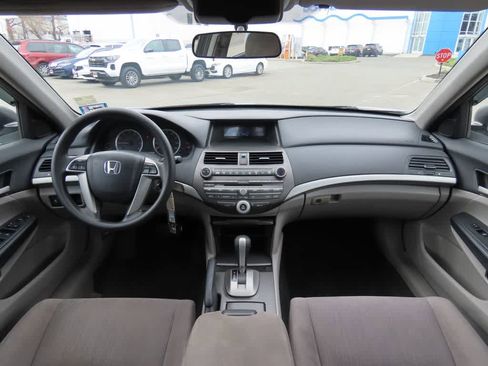 Used 2011 Honda Accord LX-P image 16