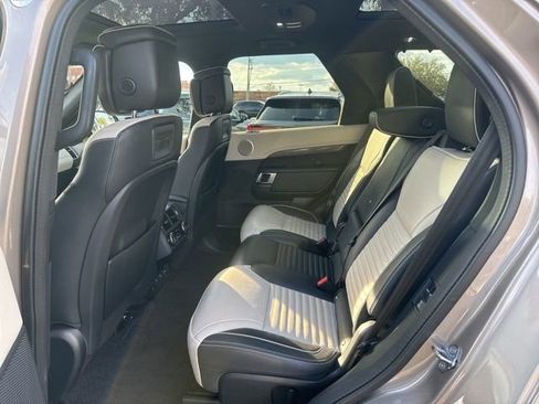 Used 2021 Land Rover Discovery HSE R-Dynamic image 28