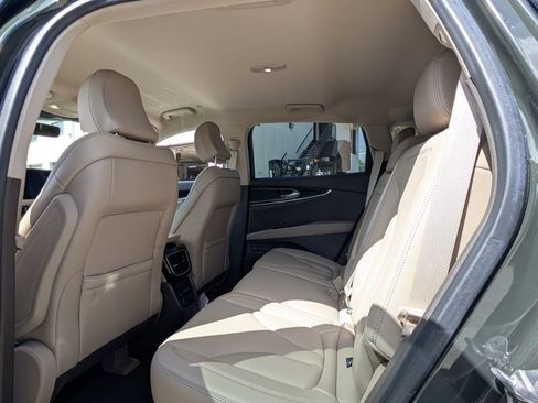 Used 2022 Lincoln Nautilus FWD w/ Premium Package image 12