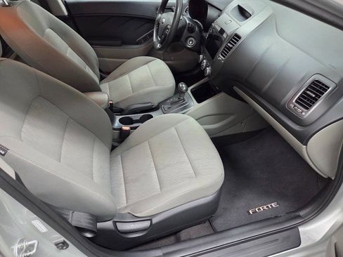 Used 2014 Kia Forte LX FWD image 16