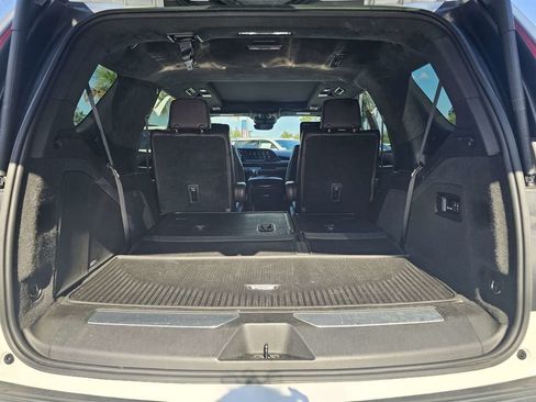 Used 2022 Cadillac Escalade Sport Platinum w/ LPO, ONYX Package AWD/4WD image 13