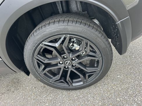New 2026 Nissan Kicks SR FWD image 11
