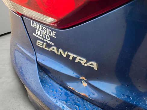 Used 2018 Hyundai Elantra SEL FWD image 32