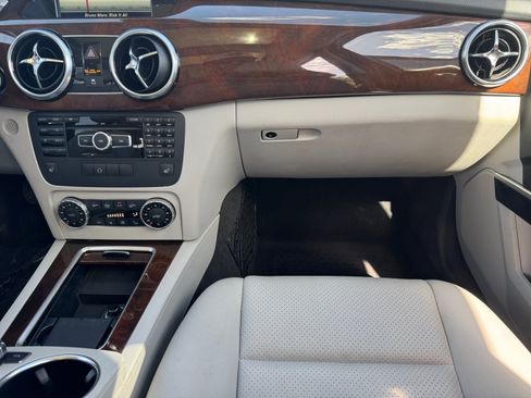 Used 2014 Mercedes-Benz GLK 250 BlueTEC 4MATIC image 18