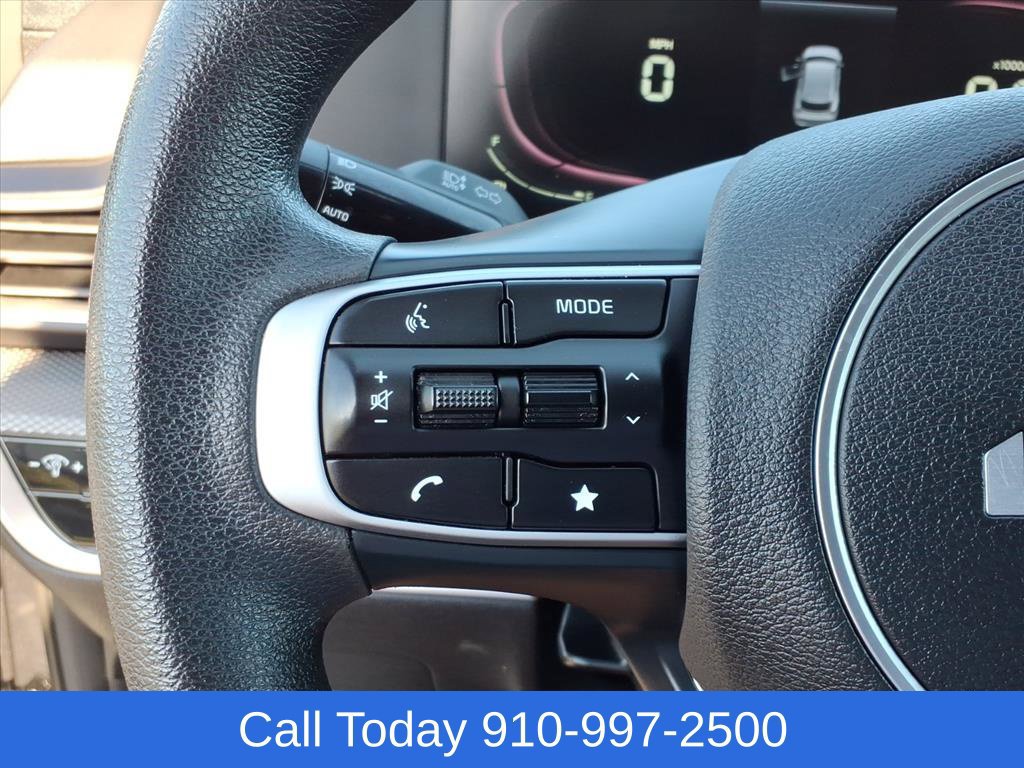 Used 2024 Kia Sportage LX FWD image 19