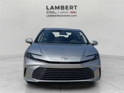 Used 2026 Toyota Camry LE FWD image 8