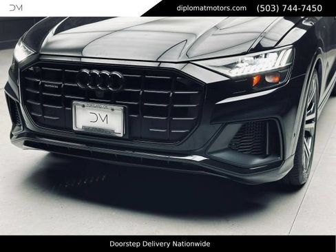 Used 2021 Audi Q8 Prestige AWD/4WD image 11