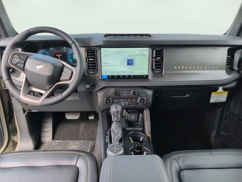 New 2025 Ford Bronco Badlands w/ Sasquatch Package image 5