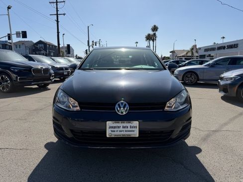 Used 2016 Volkswagen Golf SE FWD image 2