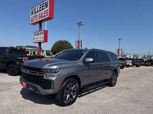 Used 2022 Chevrolet Suburban Z71 w/ Z71 Off-Road Package image 2