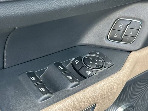 Used 2024 Ford Expedition Limited image 12