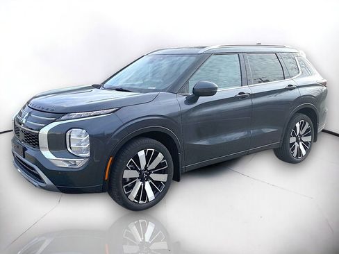 New 2026 Mitsubishi Outlander SEL image 2