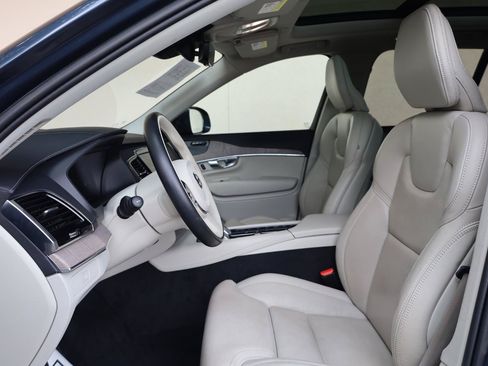 Used 2023 Volvo XC90 B6 Ultimate w/ Protection Package Premier AWD/4WD image 15