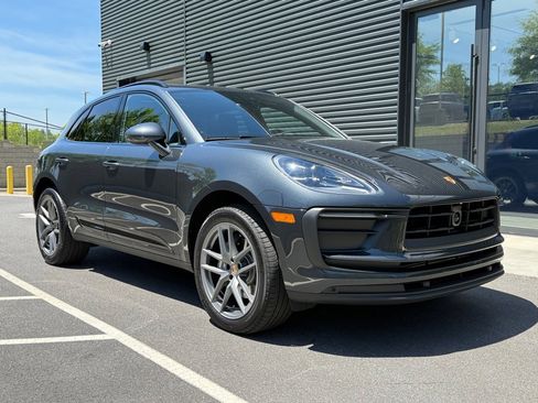 Used 2026 Porsche Macan Turbo AWD/4WD image 9
