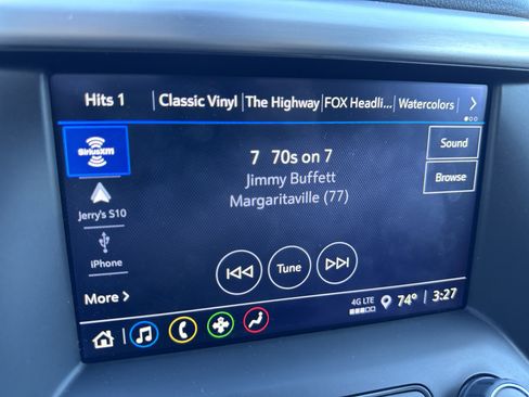 Used 2023 GMC Acadia SLE w/ Driver Convenience Package image 18