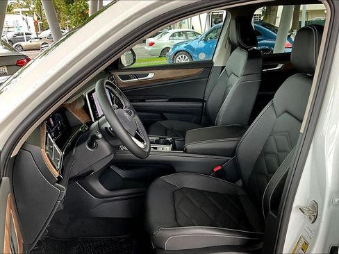 New 2026 Volkswagen Atlas SE image 18