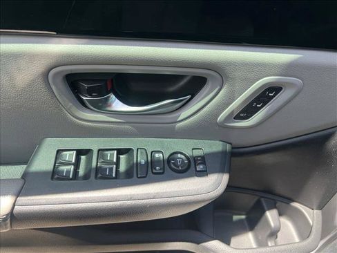 Used 2024 Honda Pilot EX-L image 12