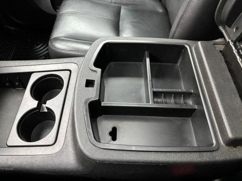 Used 2012 Chevrolet Avalanche LT AWD/4WD image 28