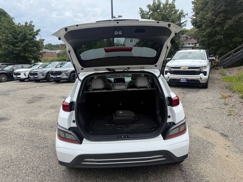 Used 2023 Hyundai Kona SEL FWD image 5