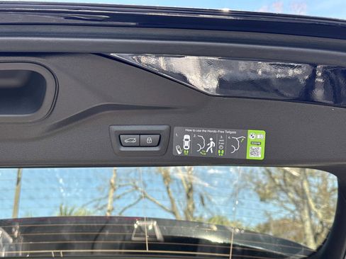 New 2026 BMW X5 M60i w/ Executive Package image 12