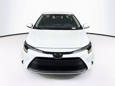 Certified 2024 Toyota Corolla LE FWD image 8