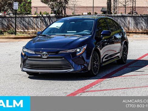 Used 2024 Toyota Corolla LE FWD image 4