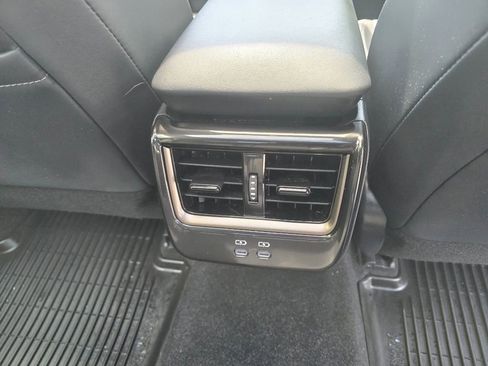 Certified 2025 Toyota Crown Platinum AWD/4WD image 15