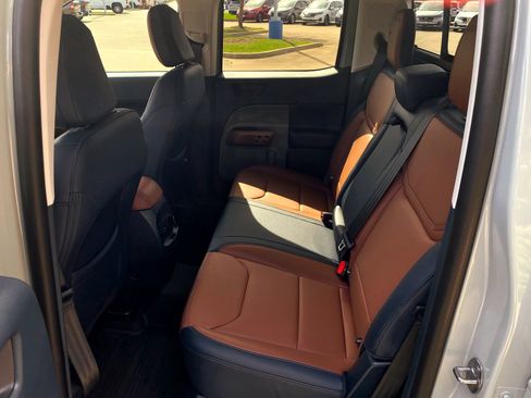 Used 2024 Ford Maverick Lariat AWD/4WD image 31