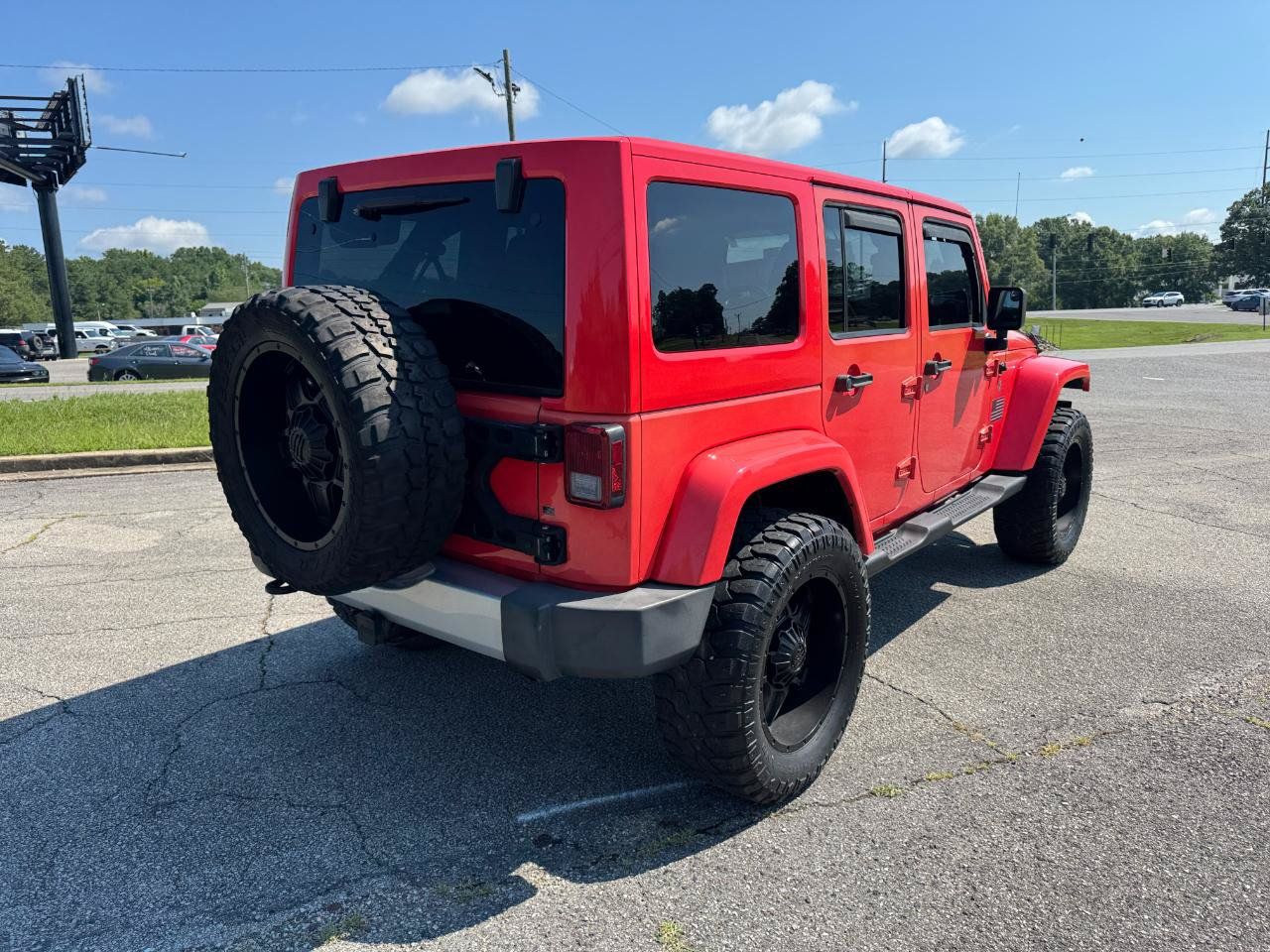 Used 2013 Jeep Wrangler Unlimited Sahara w/ Connectivity Group AWD/4WD image 3