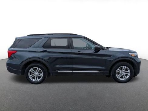 Certified 2023 Ford Explorer XLT w/ Class IV Trailer Tow Package AWD/4WD image 2