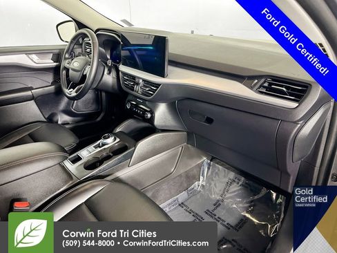 Used 2025 Ford Escape Platinum image 29